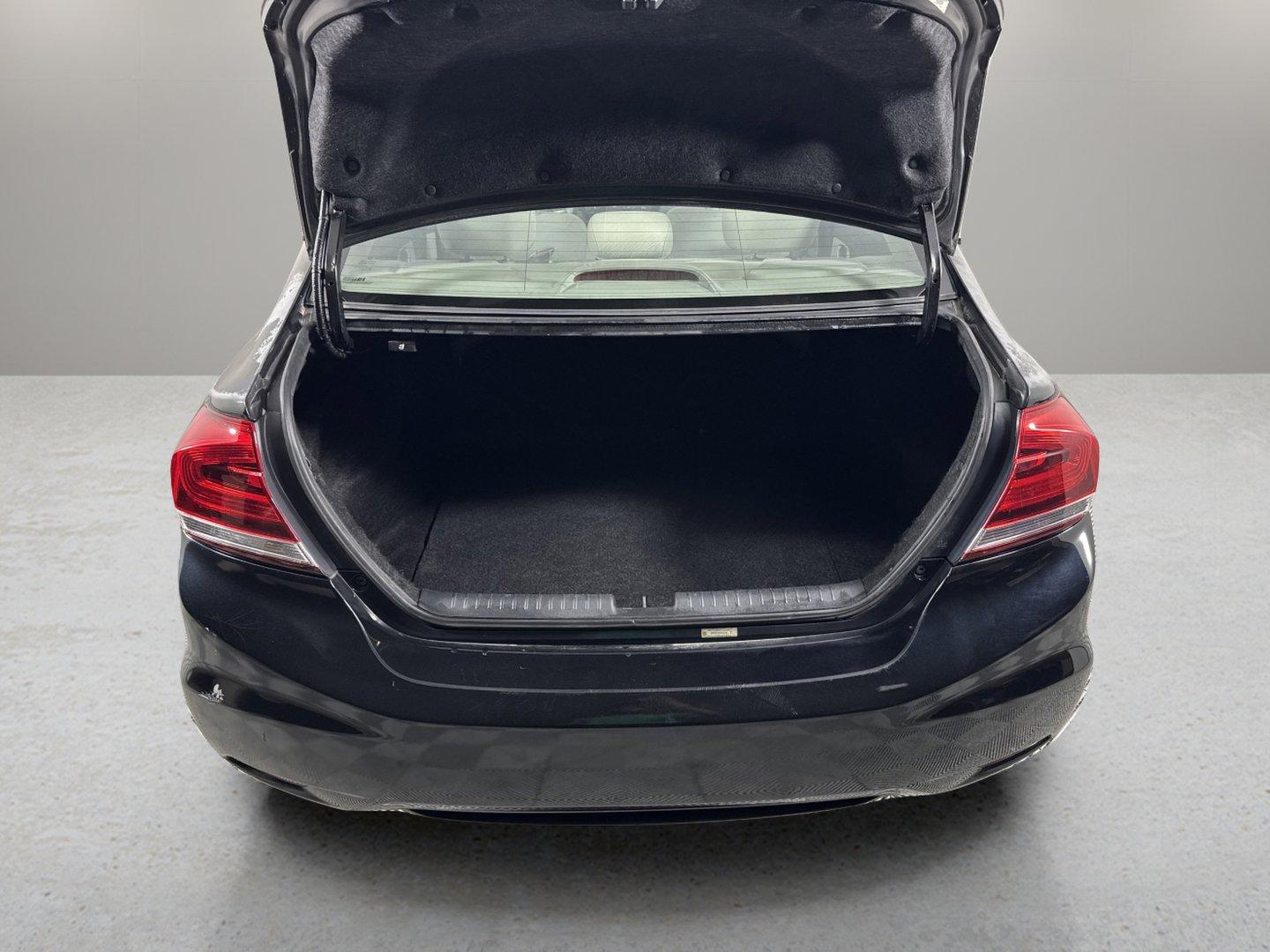 2013 Honda Civic Sdn Vehicle Photo in GEORGETOWN, TX 78626-7508