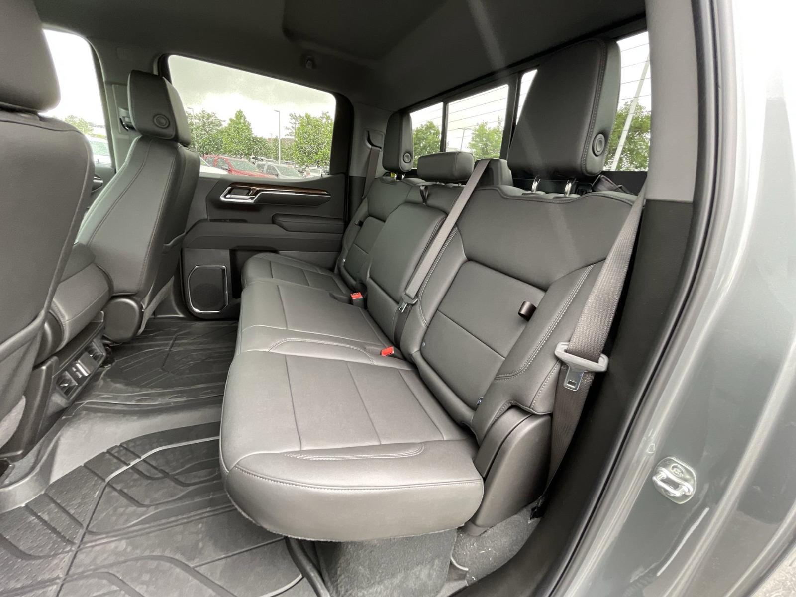 2025 Chevrolet Silverado 1500 Vehicle Photo in BENTONVILLE, AR 72712-4322