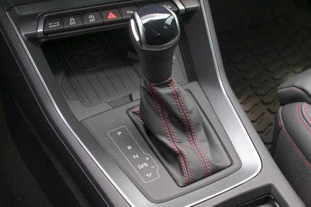 2025 Audi Q3 Vehicle Photo in SUGAR LAND, TX 77478
