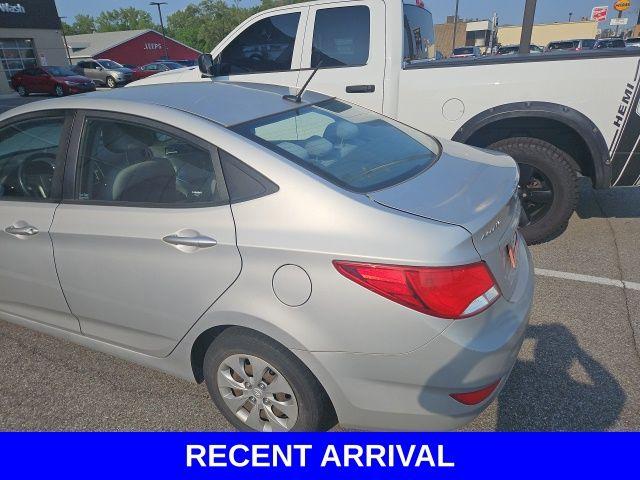 2016 Hyundai ACCENT Vehicle Photo in Merrillville, IN 46410