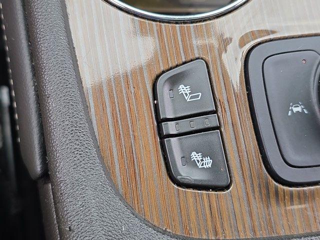 2023 GMC Acadia Vehicle Photo in Pleasant Hills, PA 15236