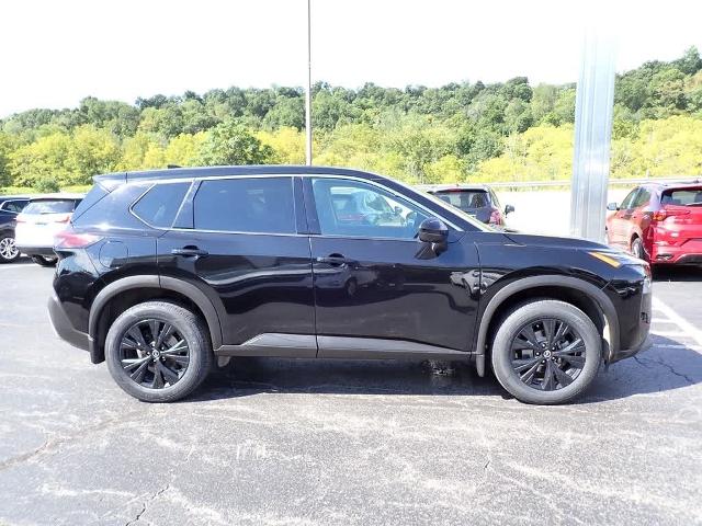 2021 Nissan Rogue Vehicle Photo in ZELIENOPLE, PA 16063-2910