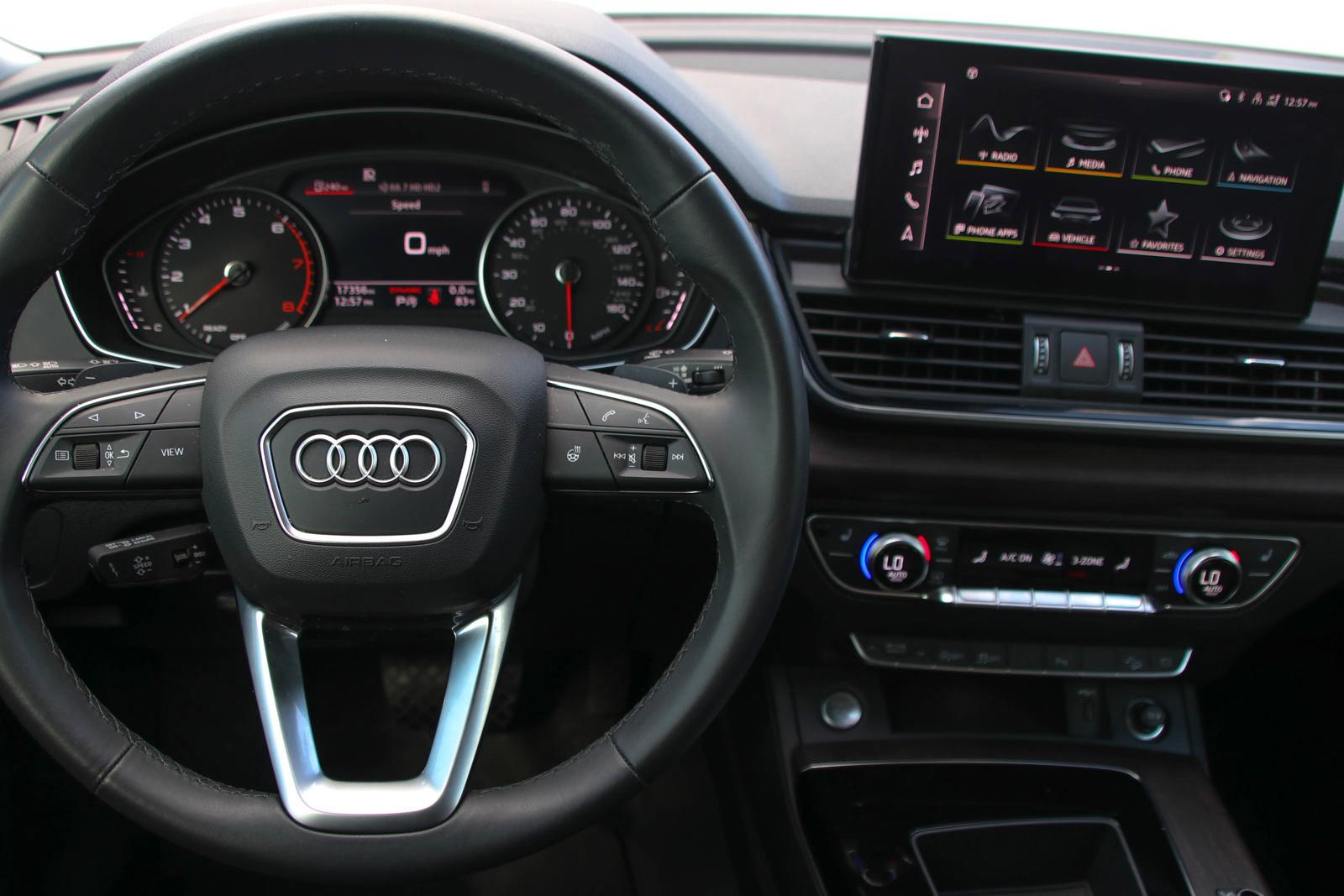 2024 Audi Q5 Vehicle Photo in SUGAR LAND, TX 77478