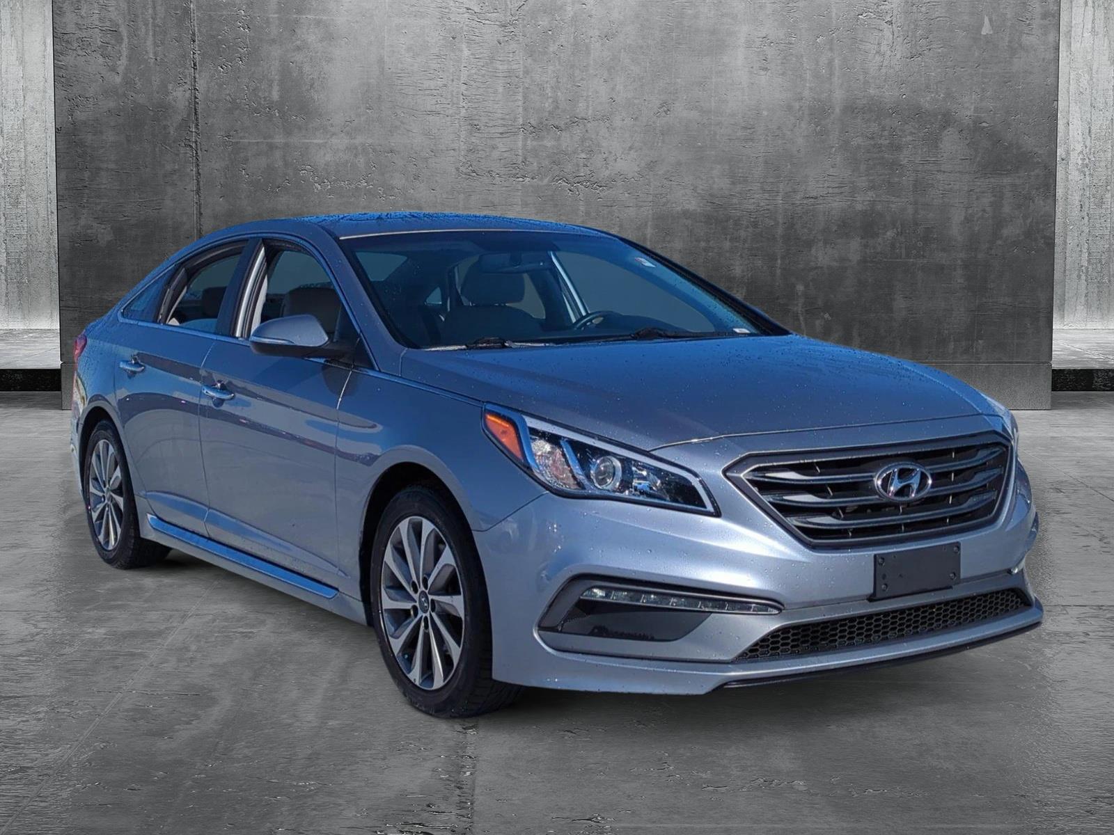 2017 Hyundai SONATA Vehicle Photo in Ft. Myers, FL 33907