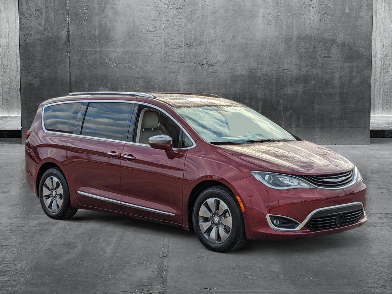 2017 Chrysler Pacifica Vehicle Photo in ORLANDO, FL 32808-7998