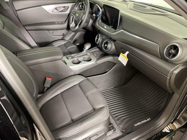 2025 Chevrolet Blazer Vehicle Photo in PHOENIX, AZ 85014-3381