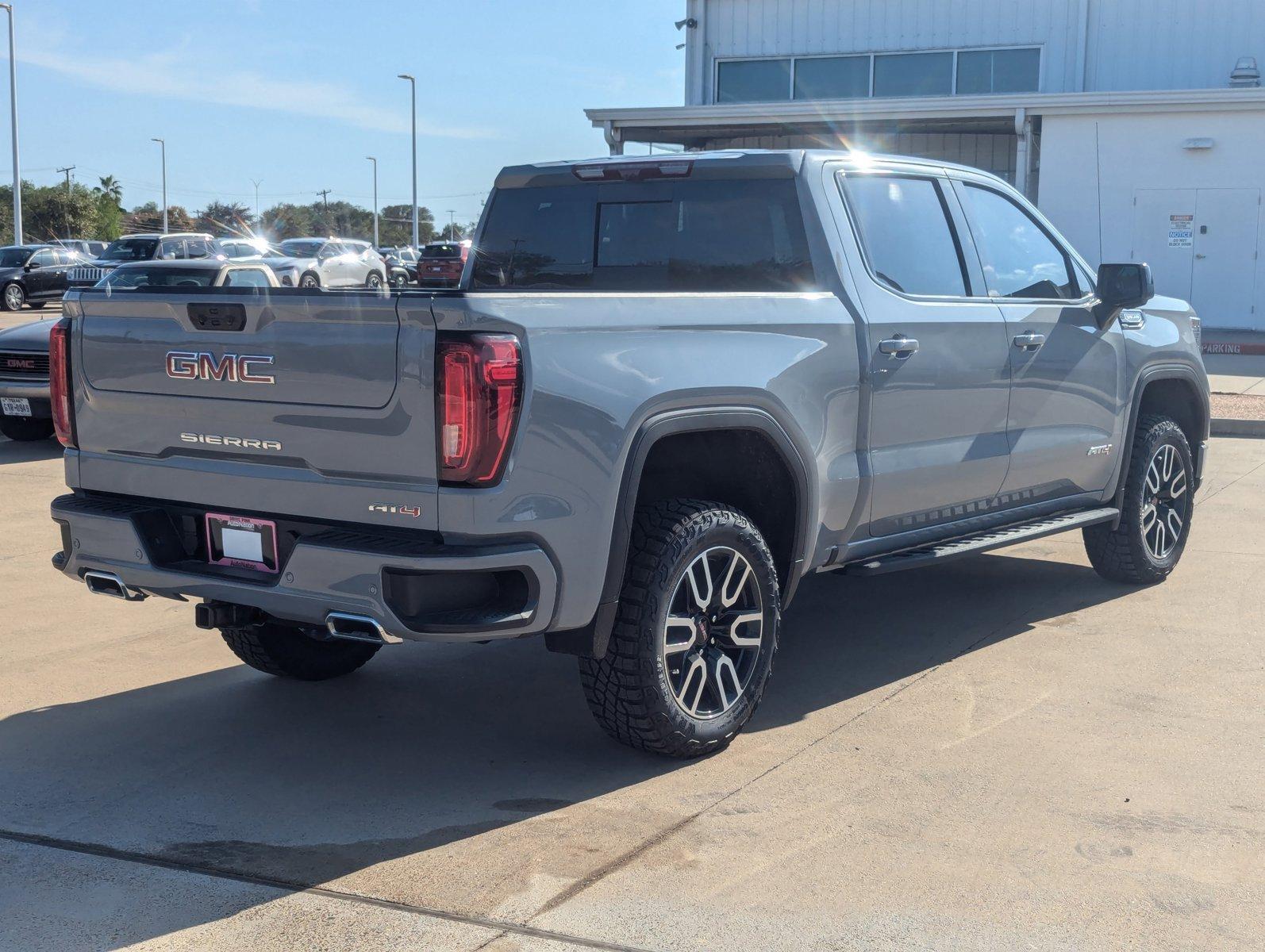 2025 GMC Sierra 1500 Vehicle Photo in CORPUS CHRISTI, TX 78412-4902