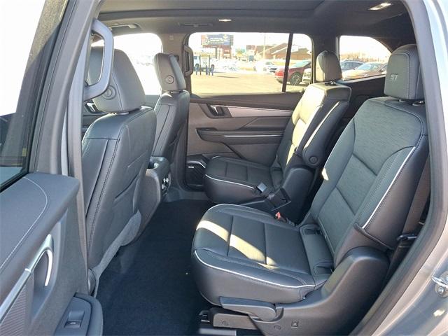 2025 Buick Enclave Vehicle Photo in LEWES, DE 19958-4935