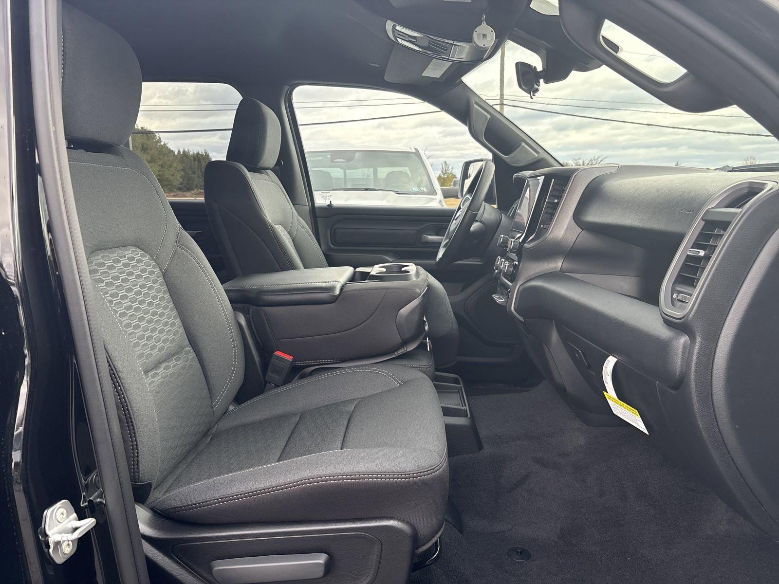 2025 Ram 1500 Vehicle Photo in Mechanicsburg, PA 17050-1707