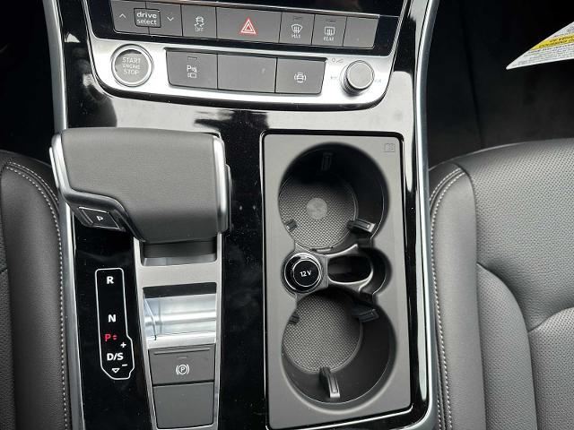 2025 Audi Q7 Vehicle Photo in HOUSTON, TX 77090