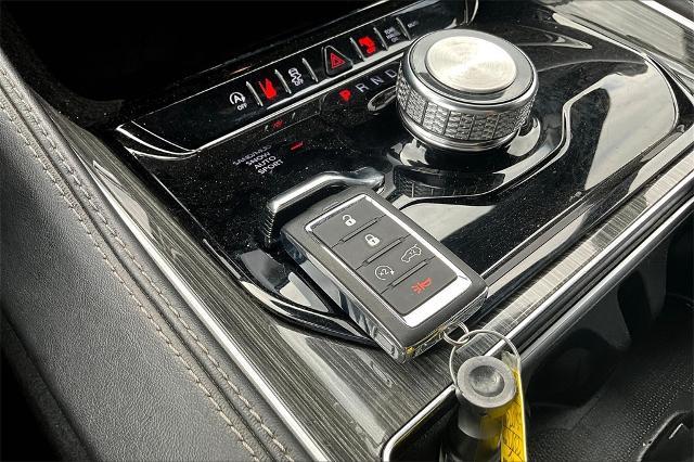 2022 Jeep Wagoneer Vehicle Photo in Grapevine, TX 76051