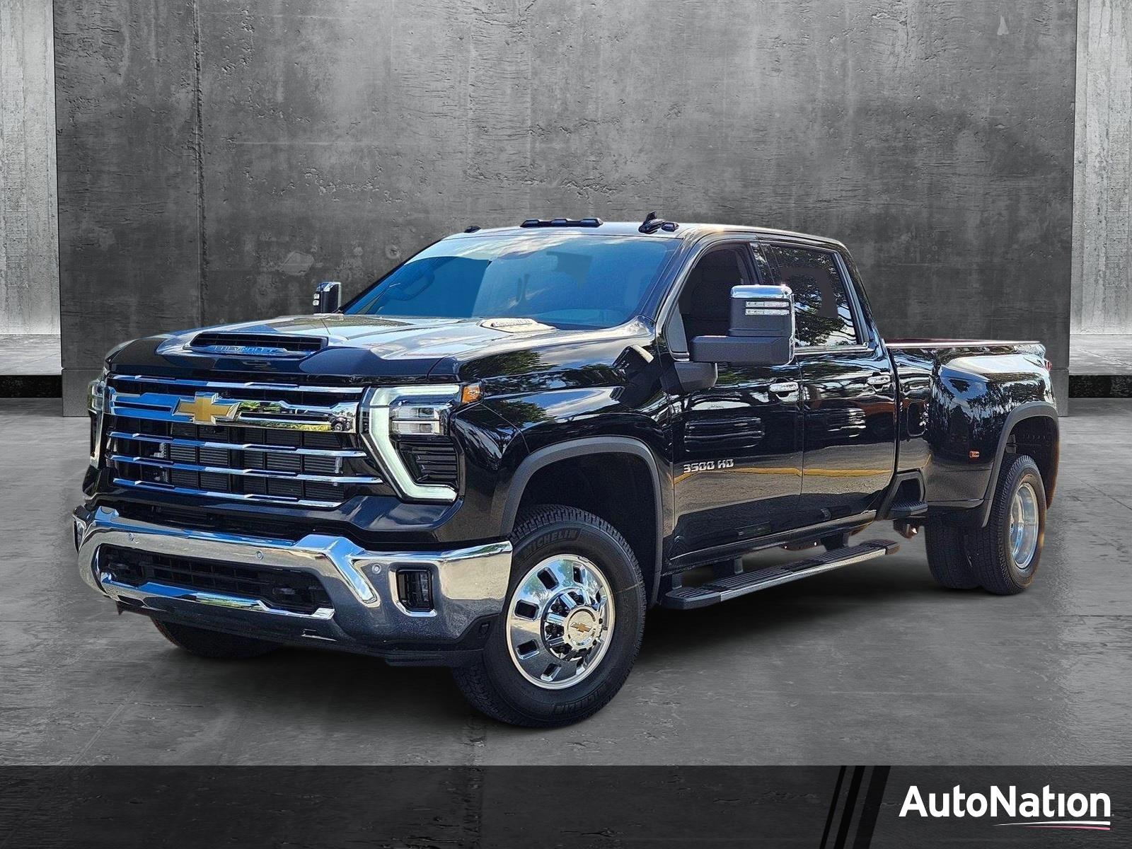 2025 Chevrolet Silverado 3500 HD Vehicle Photo in GREENACRES, FL 33463-3207