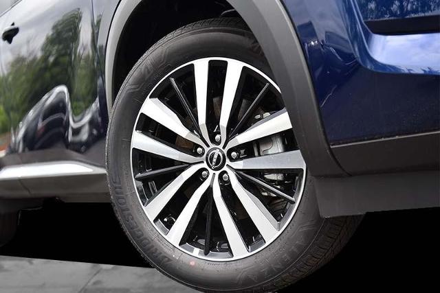 2025 Nissan Pathfinder Vehicle Photo in Ballwin, MO 63011