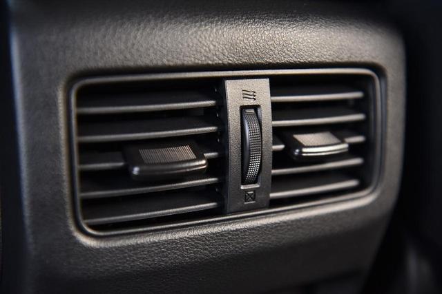 2025 Nissan Rogue Vehicle Photo in Ballwin, MO 63011