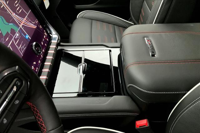 2025 GMC Yukon Vehicle Photo in KANSAS CITY, MO 64114-4545