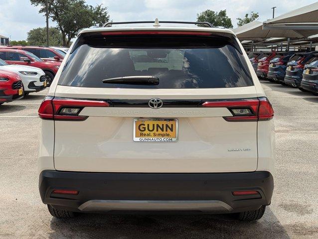 2024 Toyota Grand Highlander Vehicle Photo in San Antonio, TX 78230