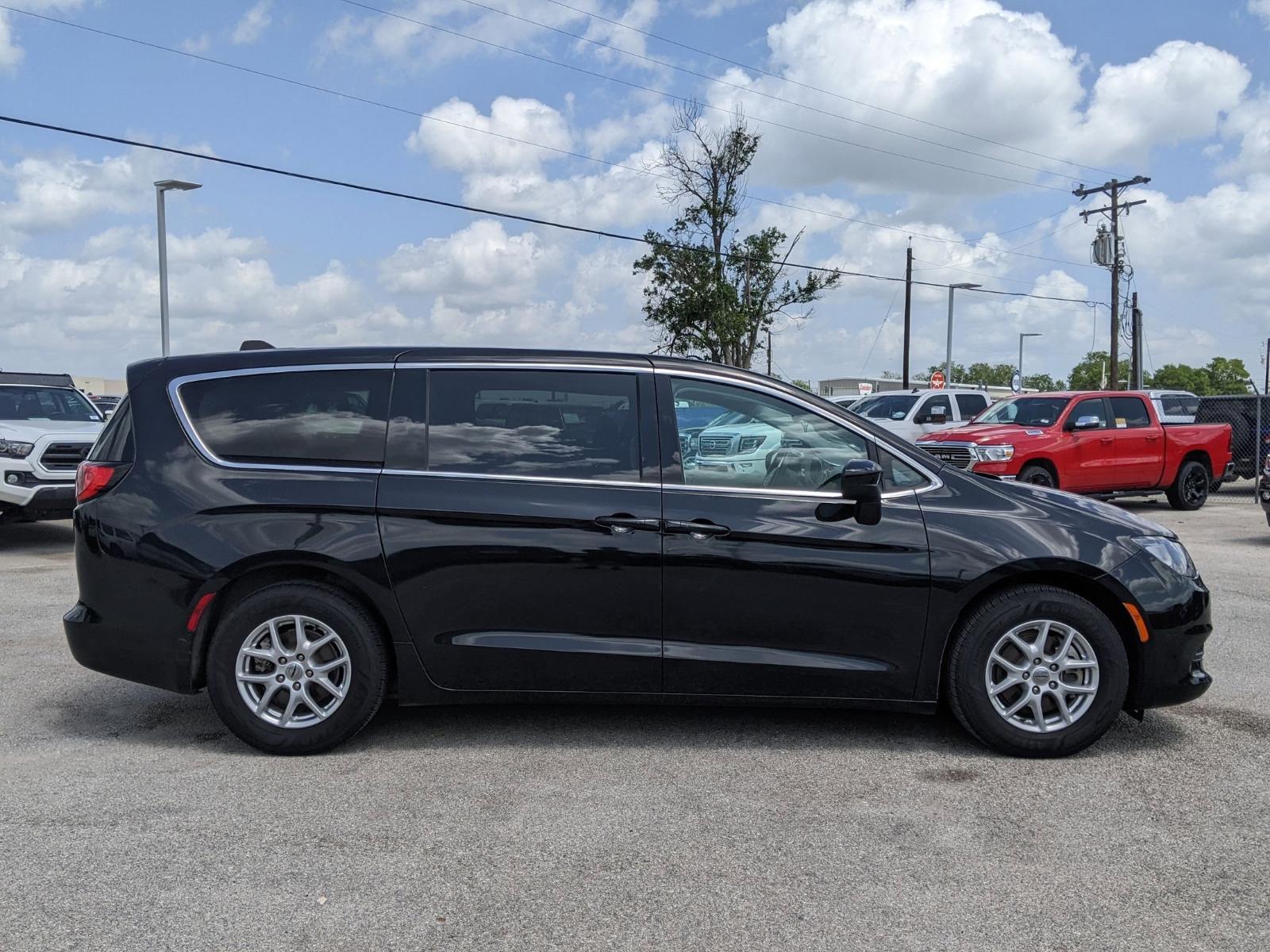 2023 Chrysler Voyager Vehicle Photo in Seguin, TX 78155
