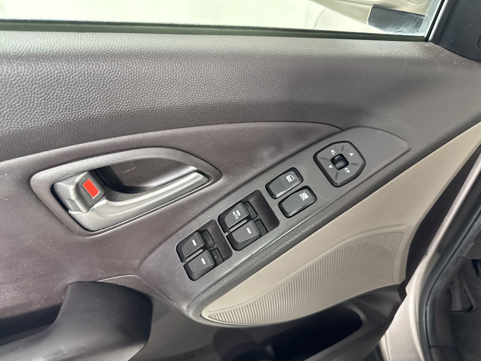 2012 Hyundai Tucson Vehicle Photo in GEORGETOWN, TX 78626-7508