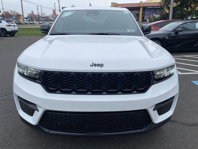 2025 Jeep Grand Cherokee Vehicle Photo in Doylsetown, PA 18901