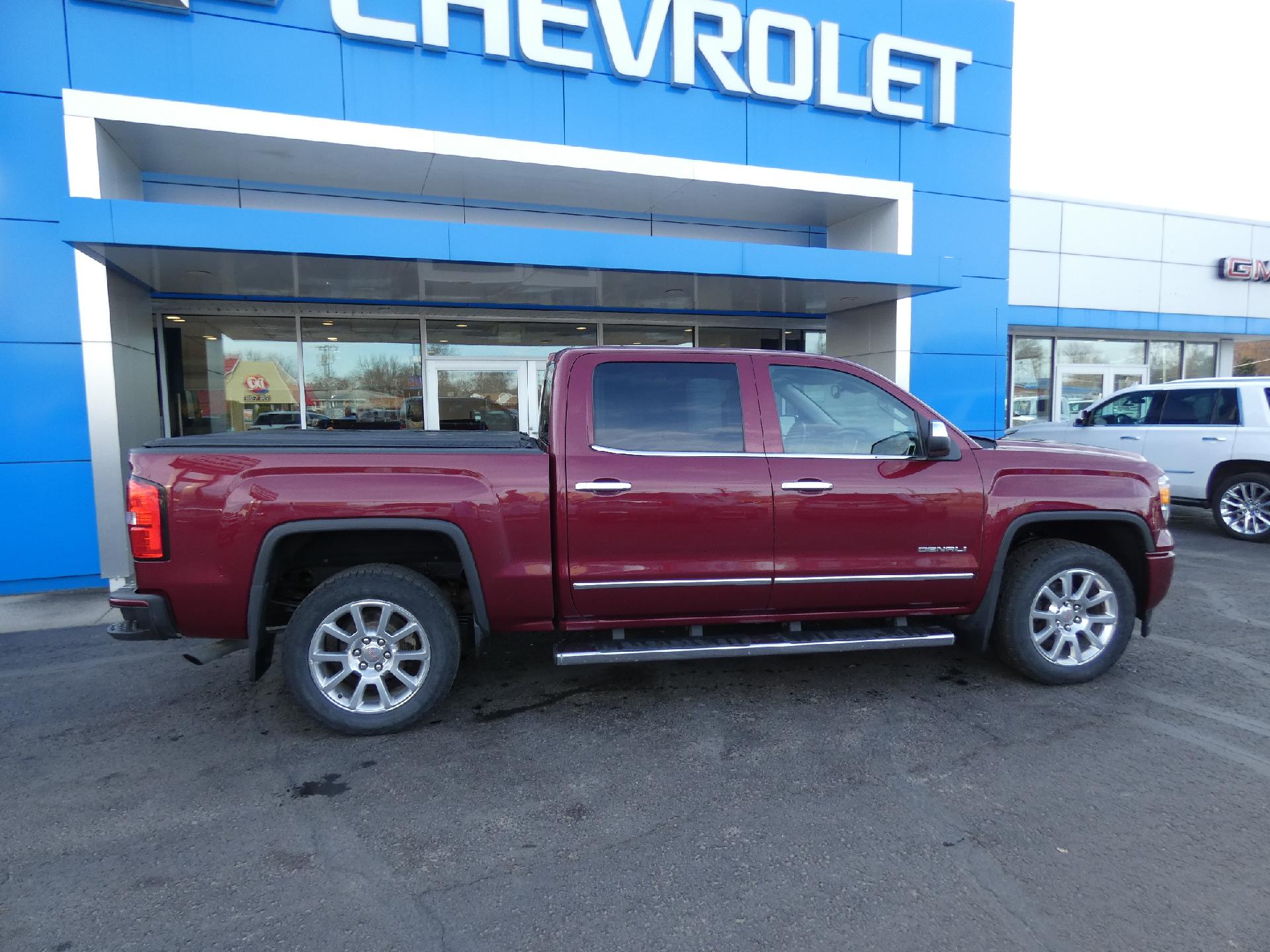 Used 2015 GMC Sierra 1500 Denali Denali with VIN 3GTU2WEJ8FG195530 for sale in Jamestown, ND