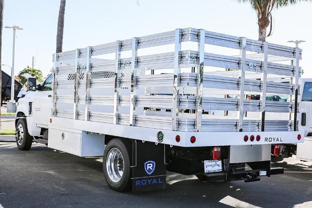 2023 Chevrolet Silverado Chassis Cab Vehicle Photo in VENTURA, CA 93003-8585