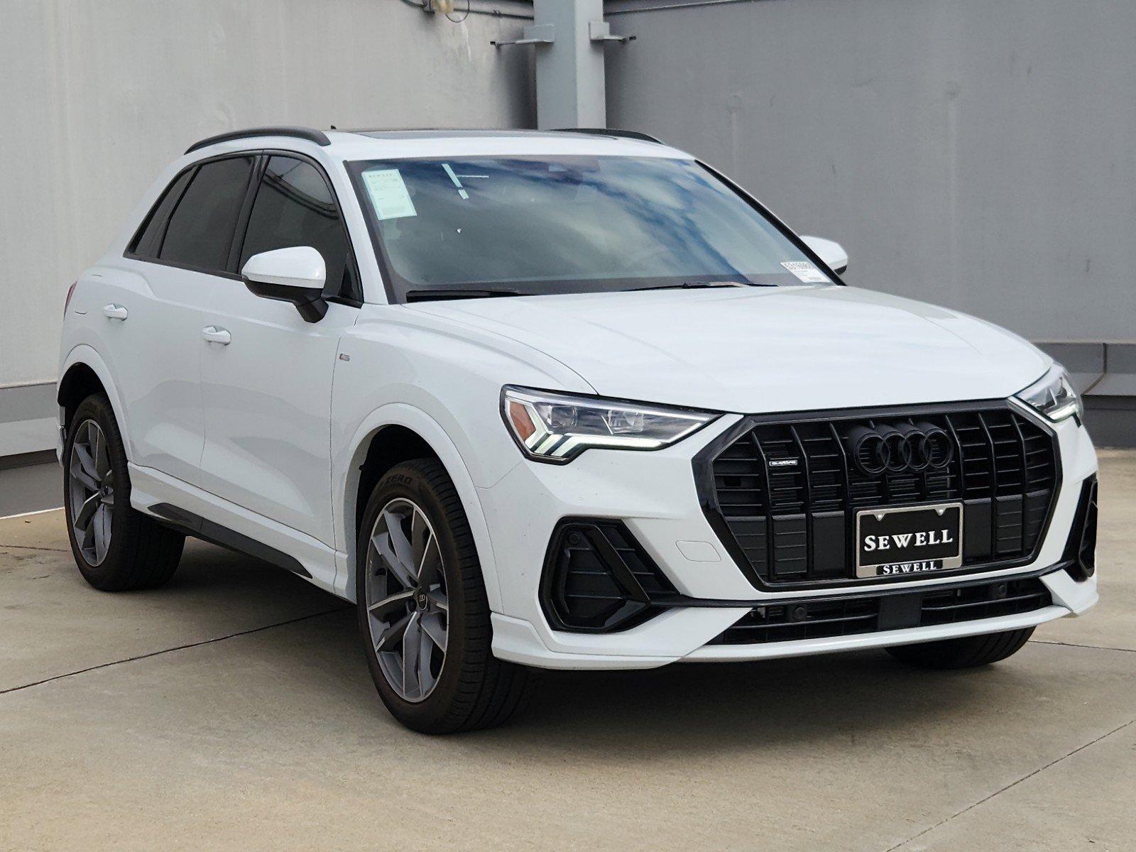 2025 Audi Q3 Vehicle Photo in SUGAR LAND, TX 77478