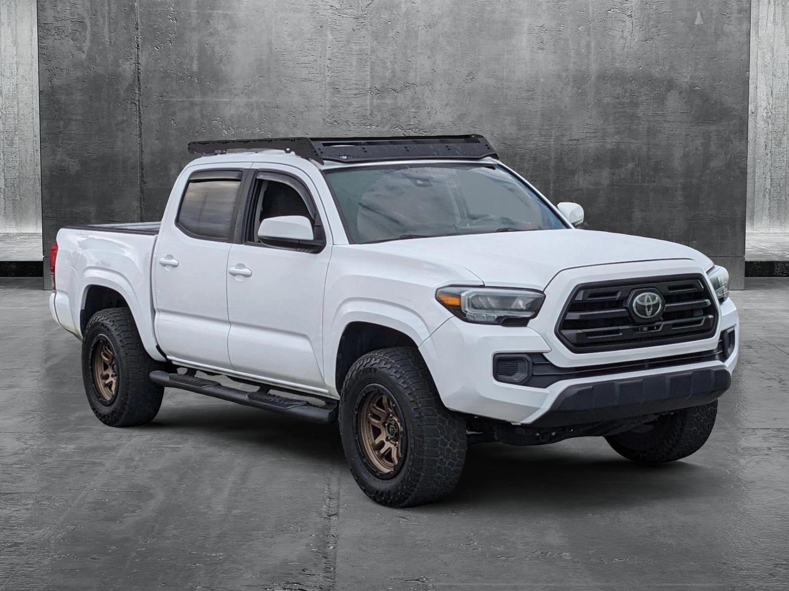 2019 Toyota Tacoma 2WD Vehicle Photo in Ft. Myers, FL 33907