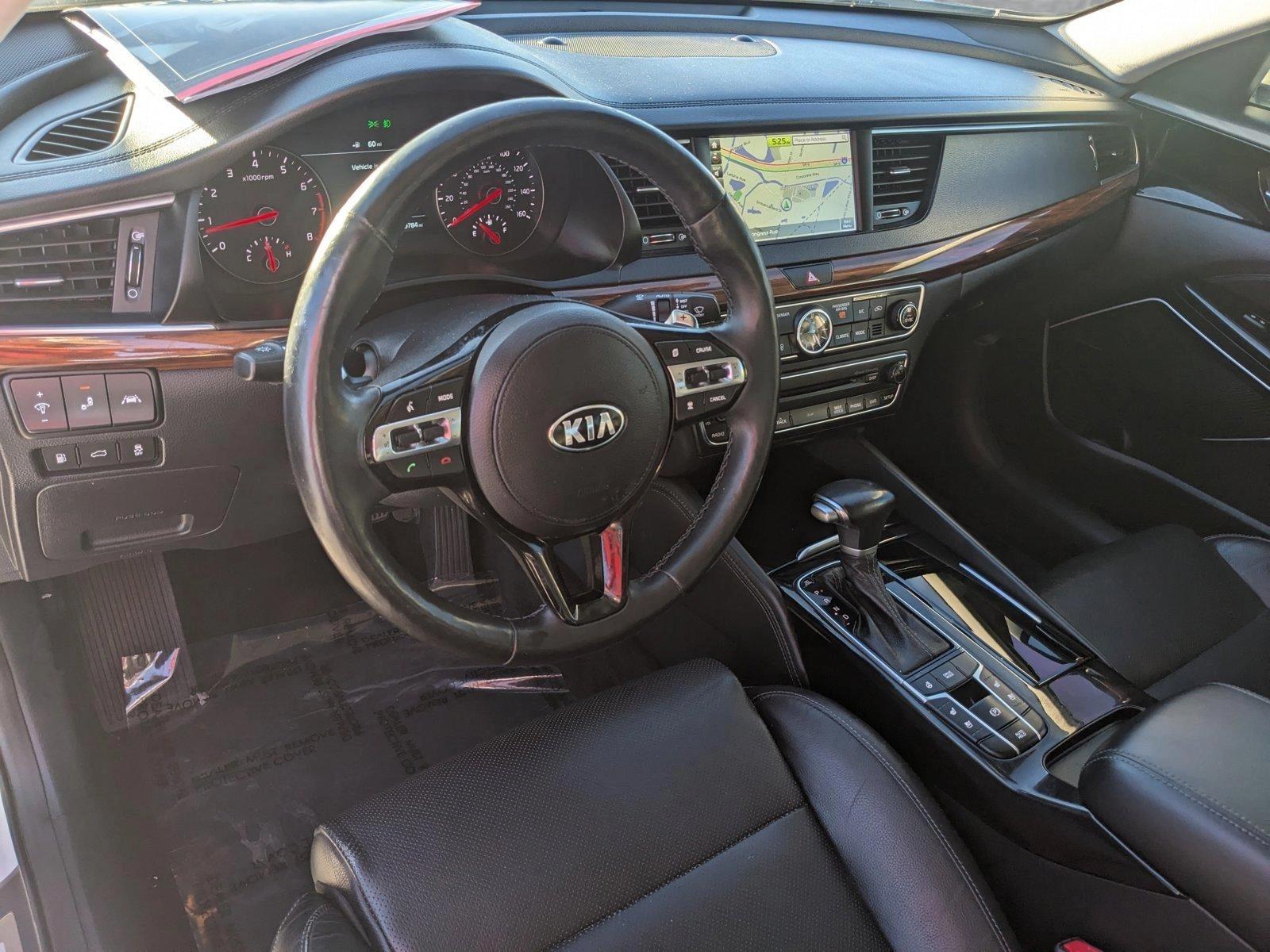 2017 Kia Cadenza Vehicle Photo in Panama City, FL 32401