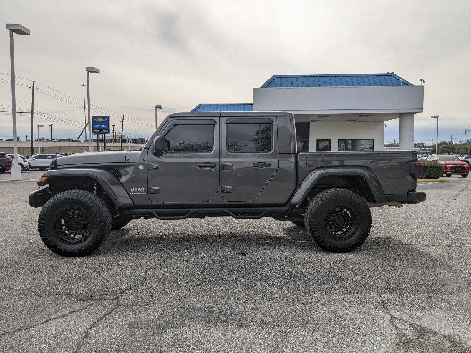 2022 Jeep Gladiator Vehicle Photo in AUSTIN, TX 78759-4154