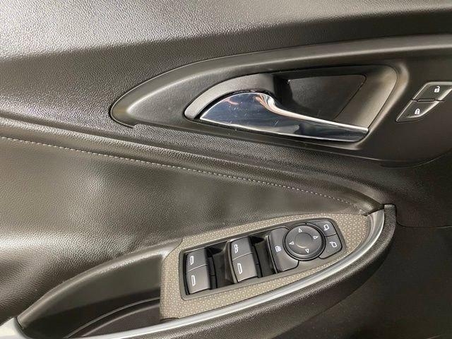 2022 Chevrolet Malibu Vehicle Photo in PHOENIX, AZ 85014-3381