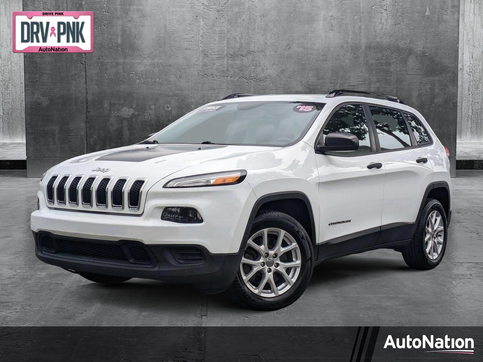 2015 Jeep Cherokee Vehicle Photo in GREENACRES, FL 33463-3207