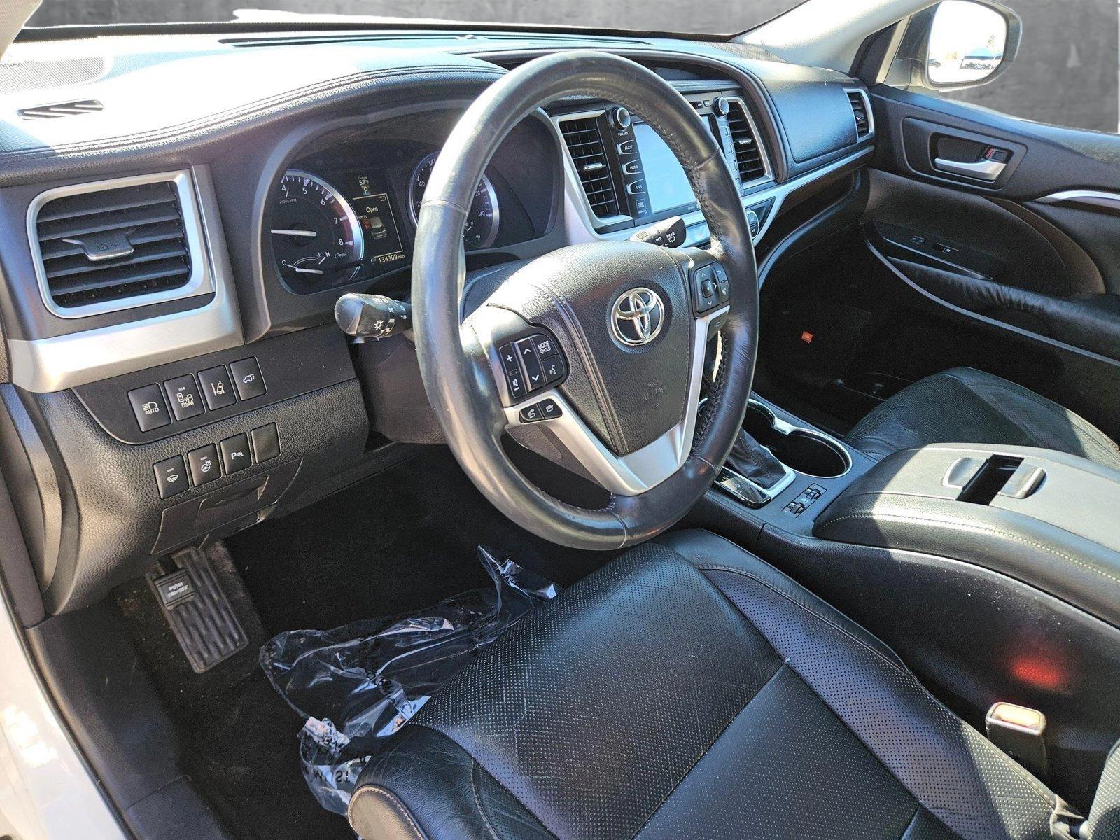 2014 Toyota Highlander Vehicle Photo in NORTH RICHLAND HILLS, TX 76180-7199