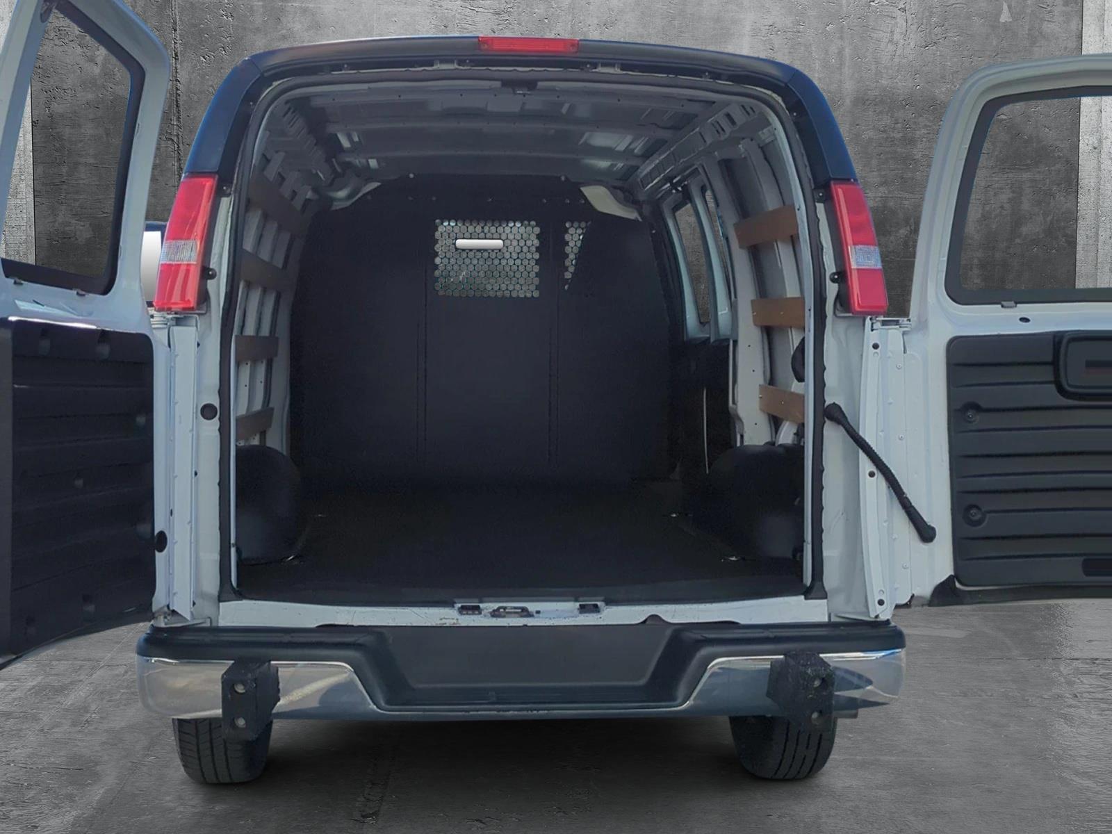 2022 Chevrolet Express Cargo Van Vehicle Photo in Memphis, TN 38115