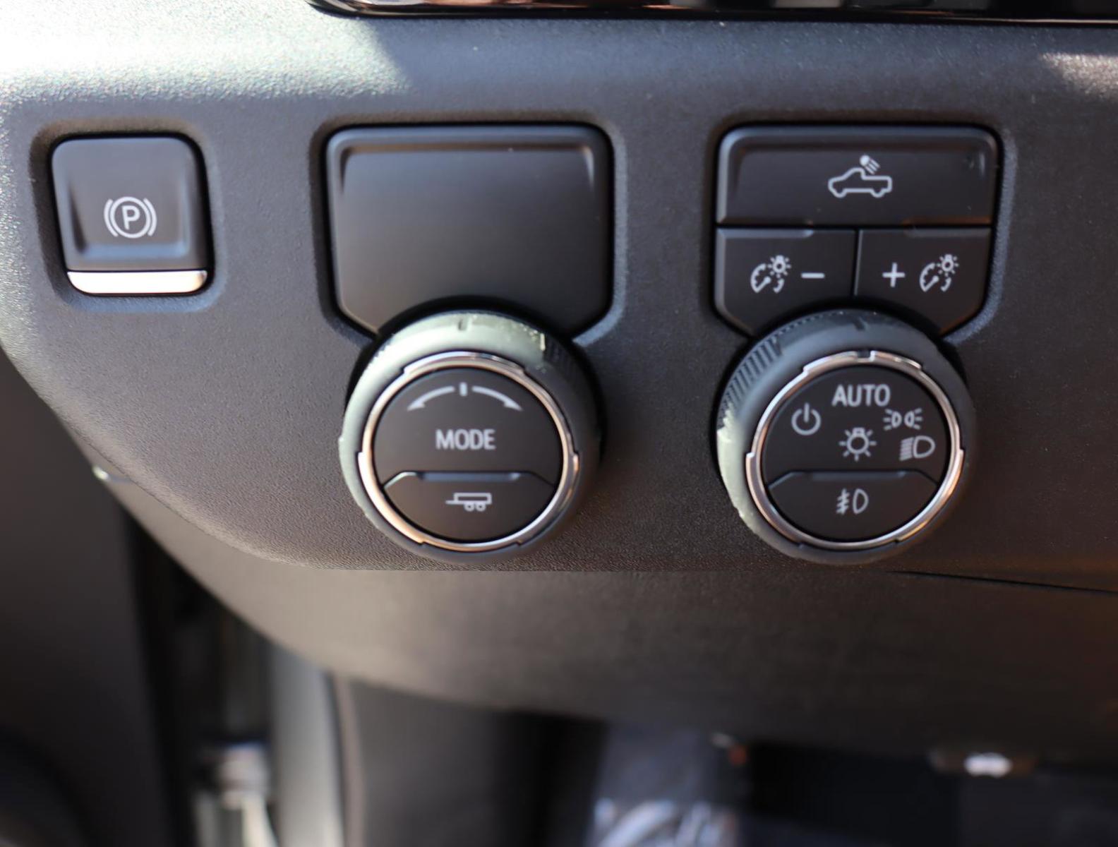 2025 Chevrolet Silverado 1500 Vehicle Photo in LOS ANGELES, CA 90007-3794