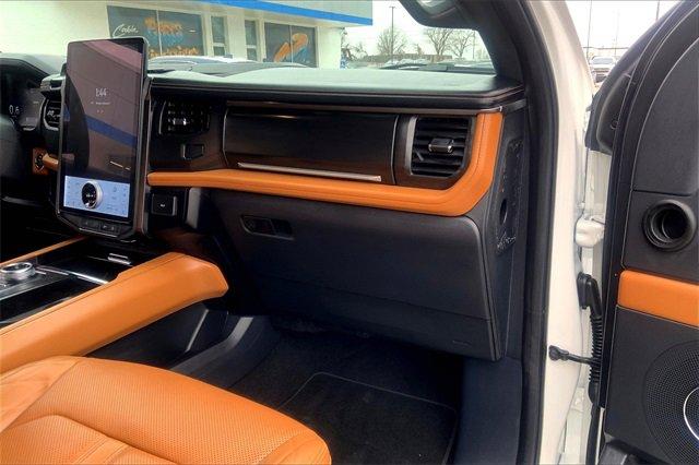 2024 Ford Expedition Vehicle Photo in TOPEKA, KS 66609-0000