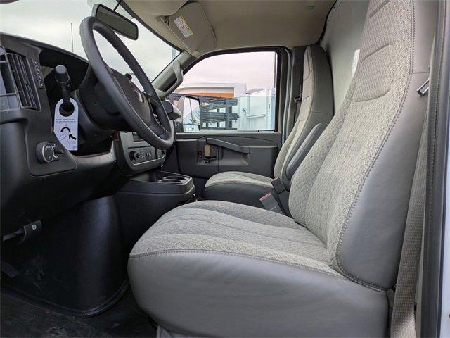 2024 GMC Savana Cutaway 3500 Vehicle Photo in PASADENA, CA 91107-3803