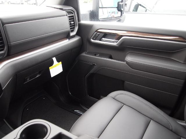 2025 Chevrolet Silverado 2500 HD Vehicle Photo in MADISON, IN 47250-1611