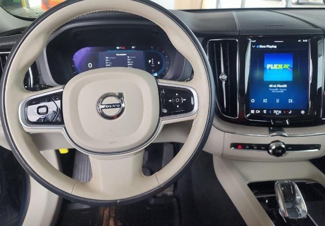 2022 Volvo XC60 Vehicle Photo in Houston, TX 77007