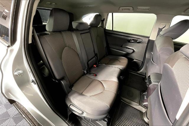 2024 Toyota Highlander Vehicle Photo in Tulsa, OK 74129