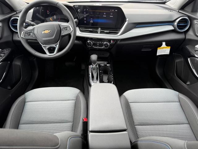 2025 Chevrolet Trax Vehicle Photo in COLUMBIA, MO 65203-3903