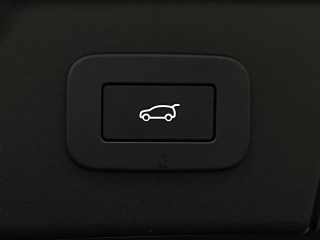 2026 Range Rover Velar Vehicle Photo in Appleton, WI 54913
