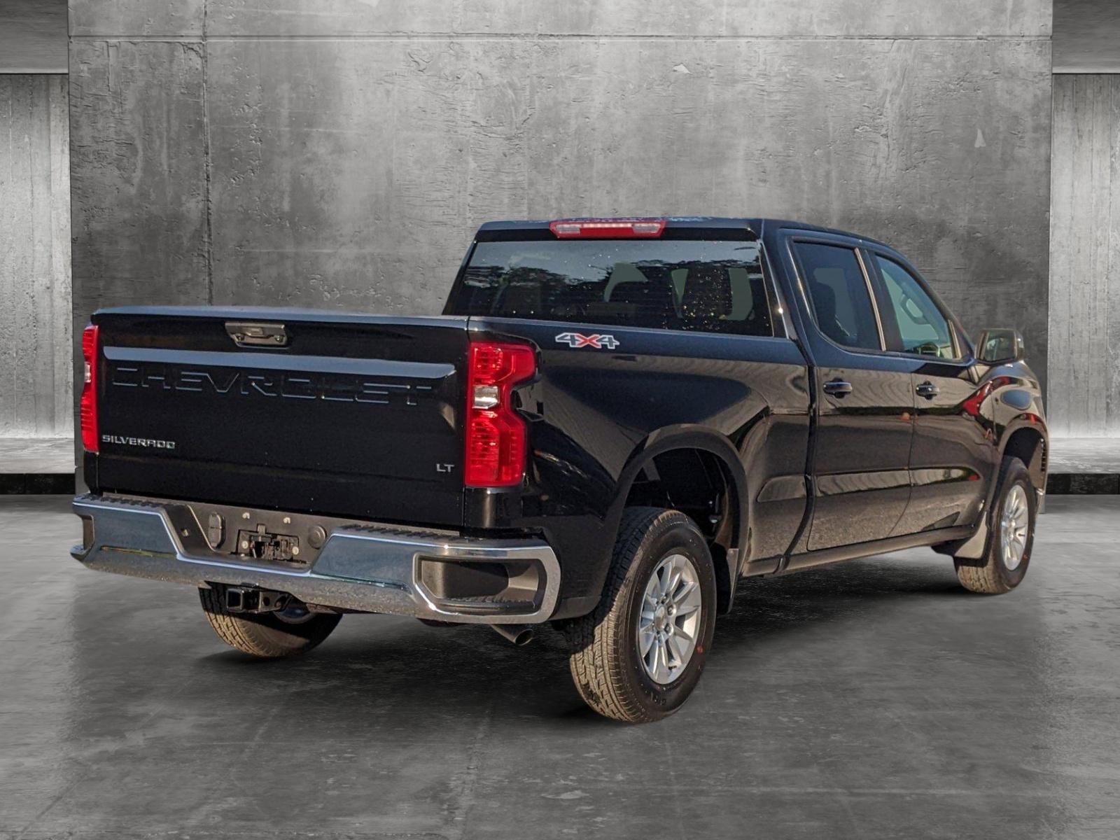 2024 Chevrolet Silverado 1500 Vehicle Photo in TIMONIUM, MD 21093-2300