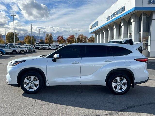 2022 Toyota Highlander Vehicle Photo in WEST VALLEY CITY, UT 84120-3202