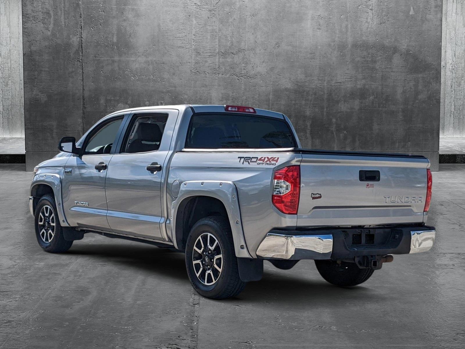 2018 Toyota Tundra 4WD Vehicle Photo in Davie, FL 33331