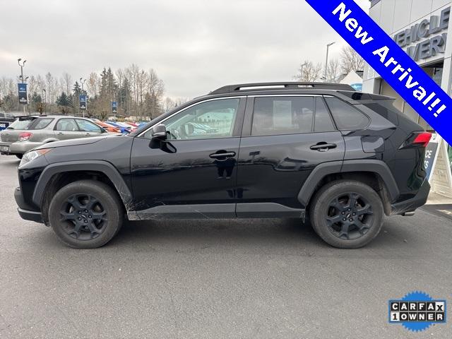 2020 Toyota RAV4 Vehicle Photo in Puyallup, WA 98371