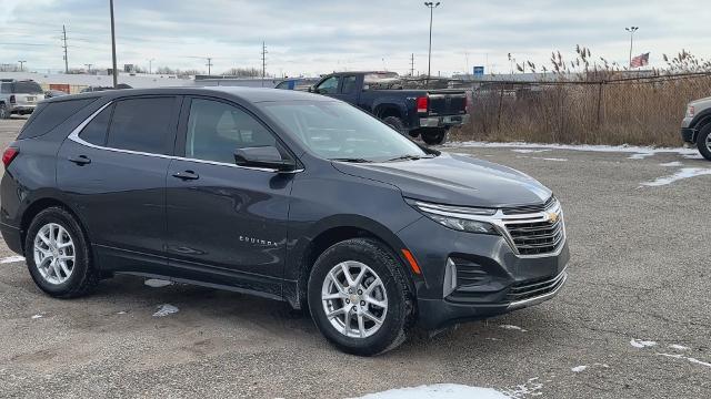 Used 2022 Chevrolet Equinox LT with VIN 2GNAXKEV8N6129562 for sale in Sterling Heights, MI