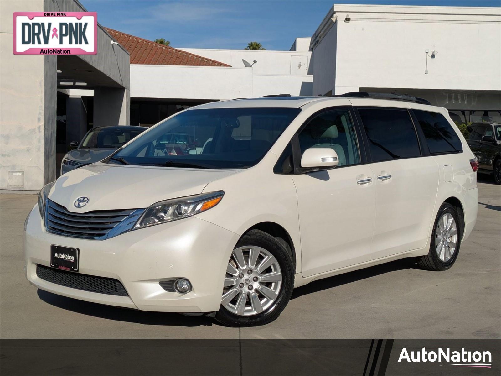 2017 Toyota Sienna Vehicle Photo in Tustin, CA 92782