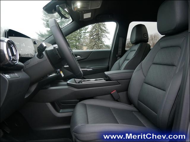 2025 Chevrolet Equinox Vehicle Photo in MAPLEWOOD, MN 55119-4794