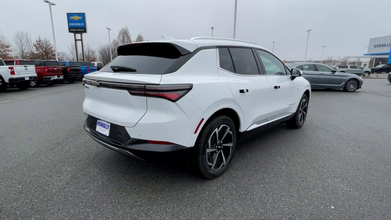 2025 Chevrolet Equinox EV Vehicle Photo in BENTONVILLE, AR 72712-4322