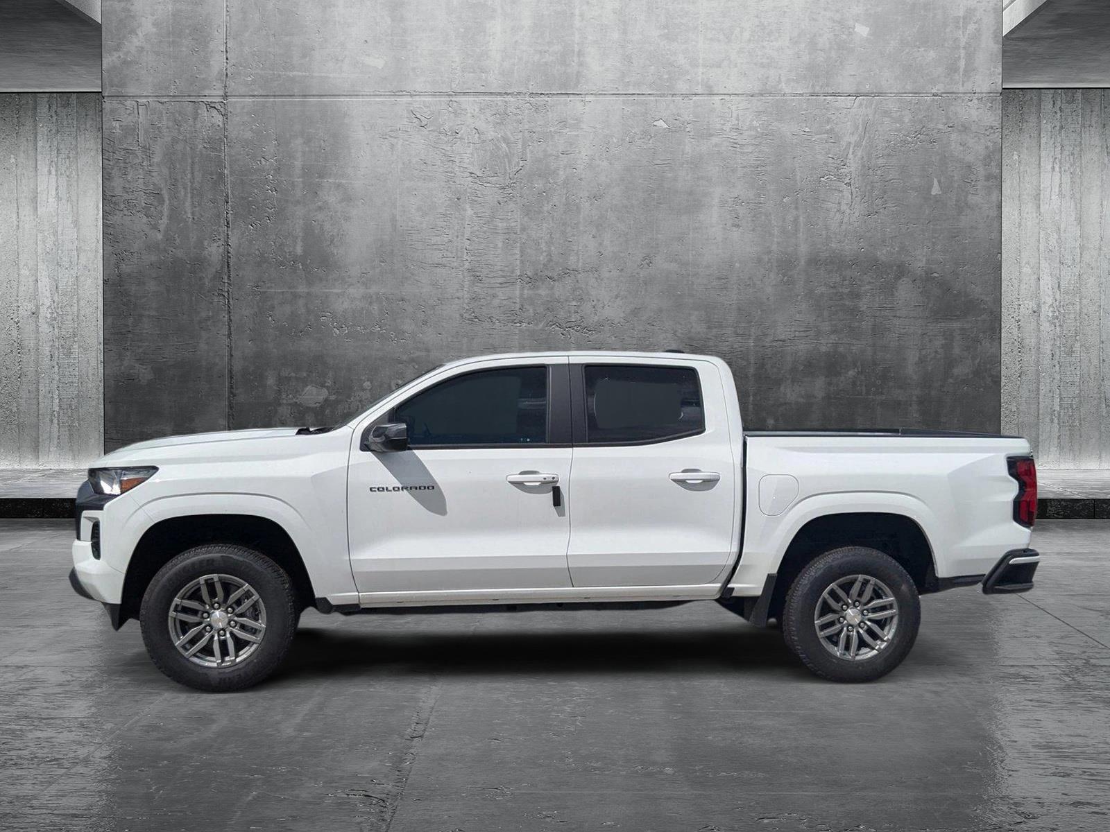 2024 Chevrolet Colorado Vehicle Photo in PEMBROKE PINES, FL 33024-6534